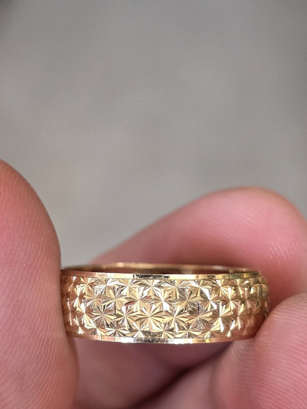 Classic Vintage 10K Gold Diamond Cut Band Ring